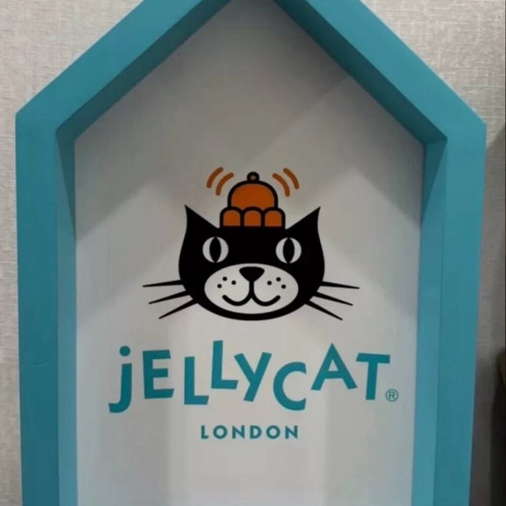Defect attention‼️NEW Jellycat house logo wooden stand LIMITED EDITION